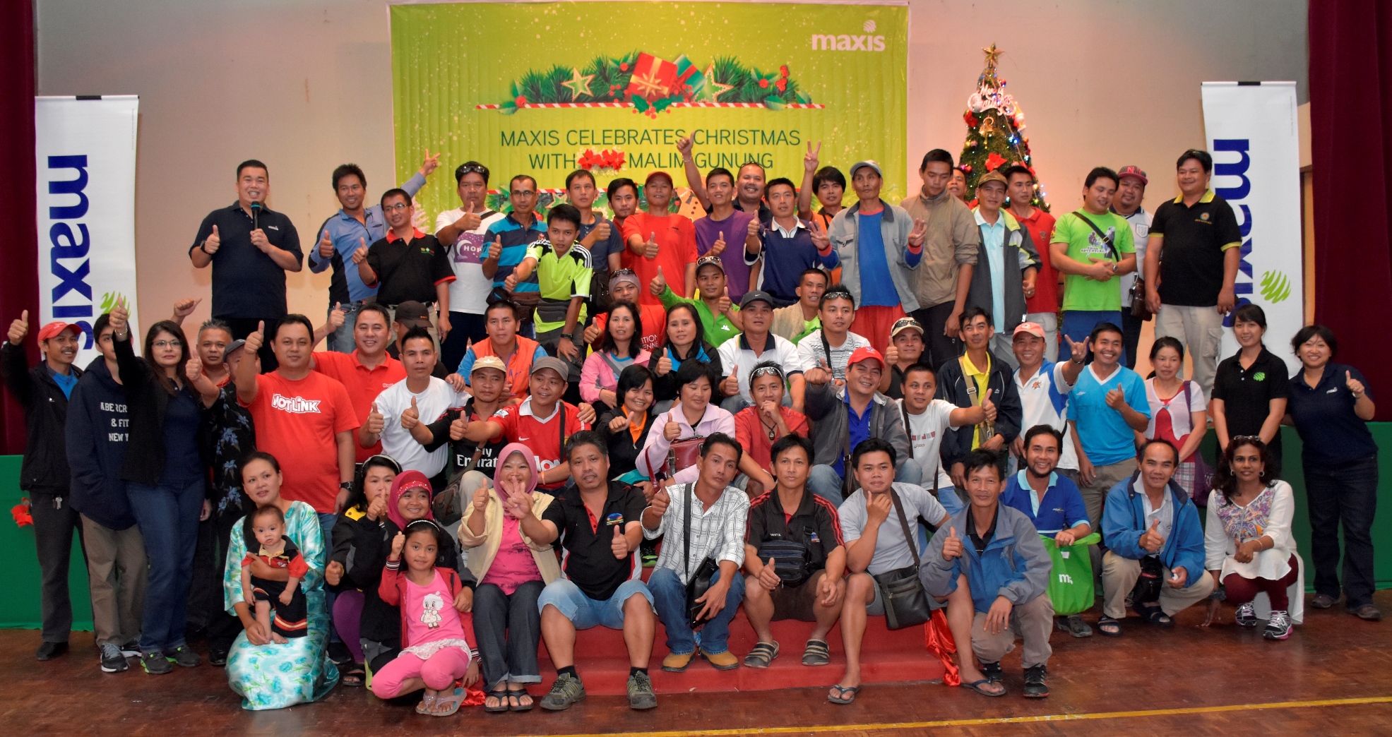 Over 100 members of the Mount Kinabalu Guides Association and their families gathered at Maxis' Christmas event held at Kinabalu Park, Kundasang